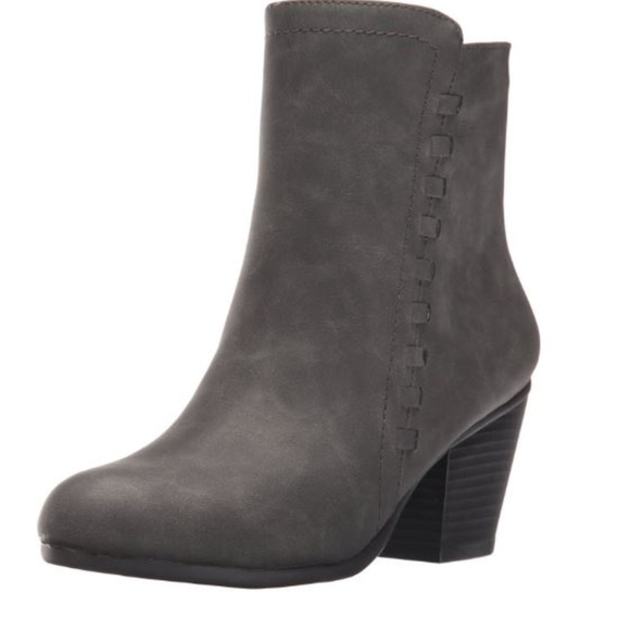 *SALE* Aerosoles Vitality Booties Grey - Picture 1 of 4